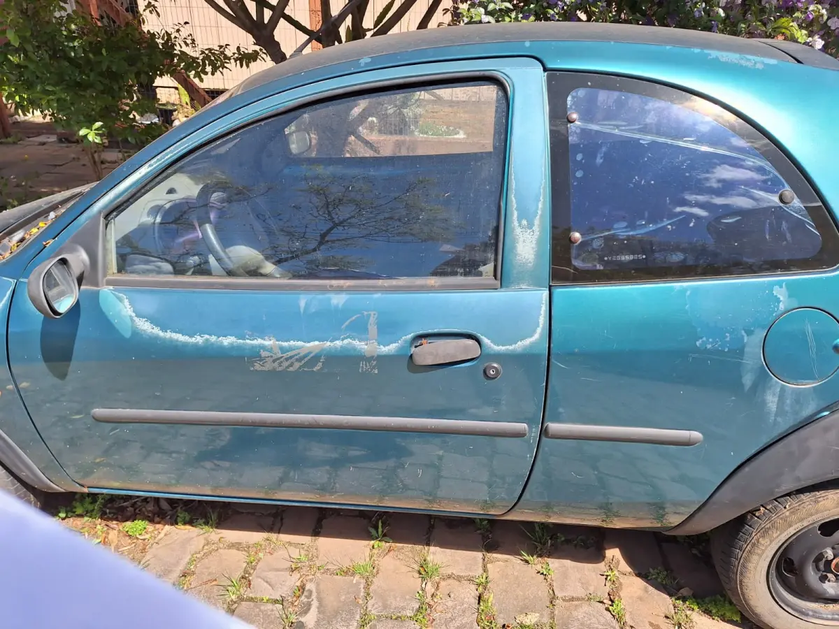 LOTE 001 - FORD/KA GL, ano 2000, placas DCK 8787,